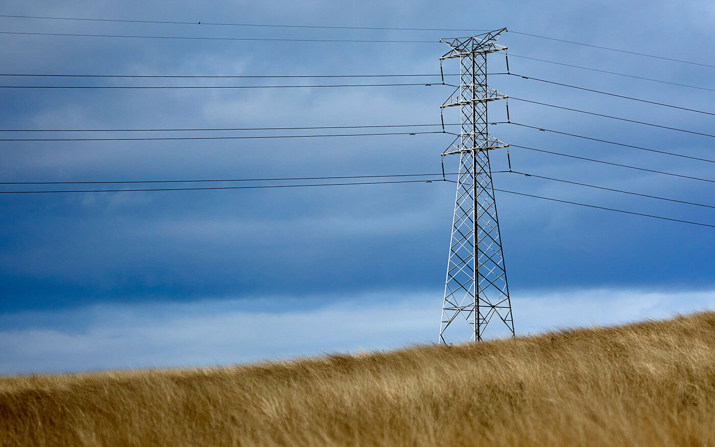 Transmission tower