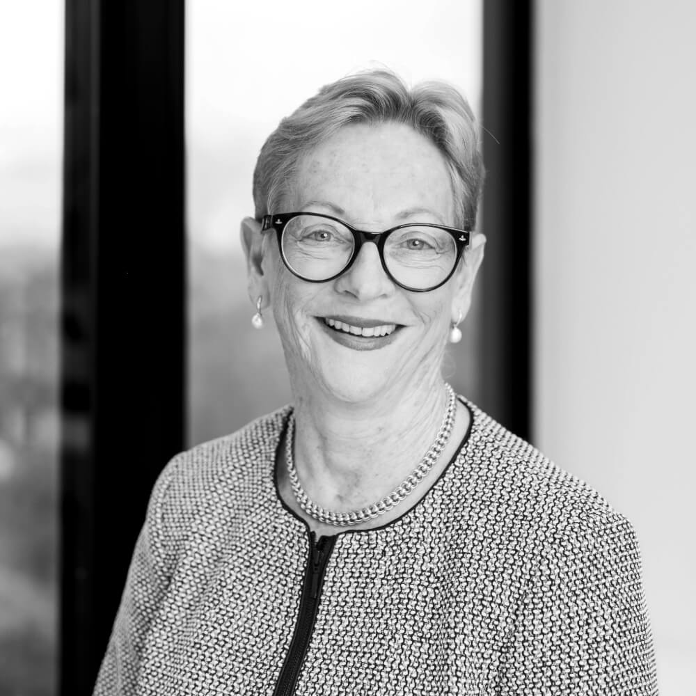 Helen Conway Headshot